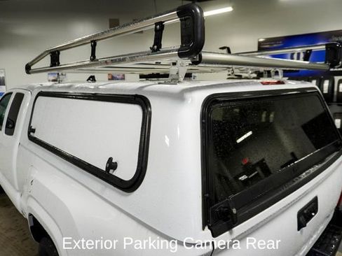 Used 2023 Toyota Tacoma SR image 5