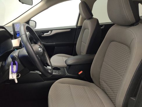 Used 2020 Ford Escape SE Sport image 17