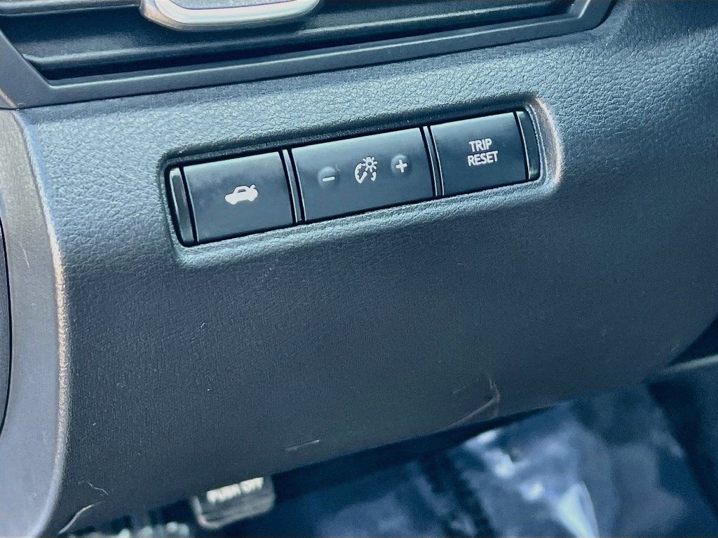 Used 2025 Nissan Altima 2.5 SR w/ SR Premium Package FWD image 10