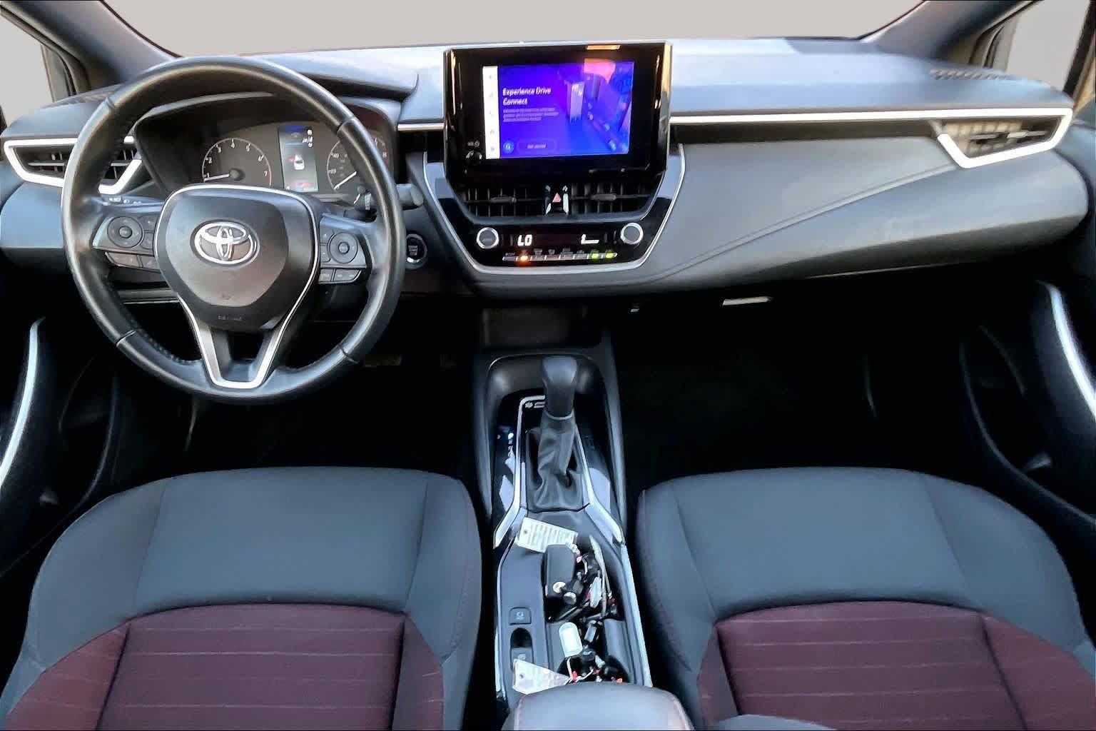 Used 2025 Toyota Corolla SE FWD image 15