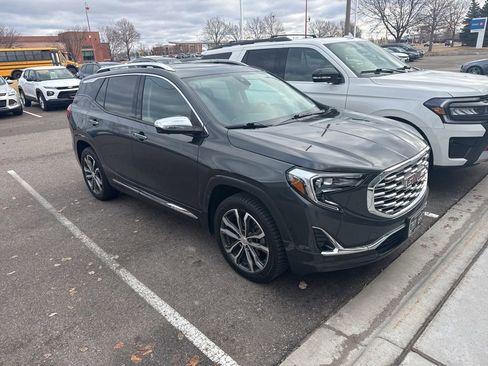 Used 2020 GMC Terrain Denali w/ Denali Premium Package AWD/4WD image 1