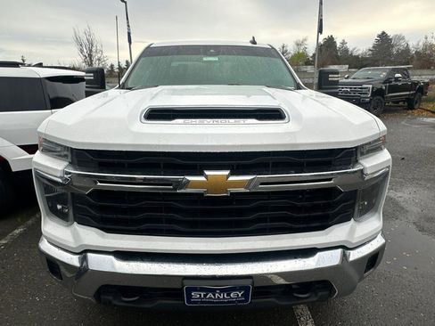 Used 2024 Chevrolet Silverado 2500 LT image 5