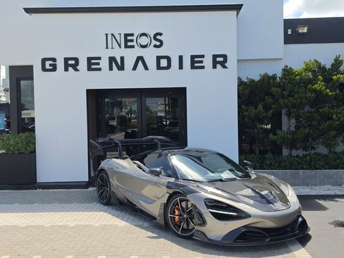 Used 2020 McLaren 720S Performance RWD image 2