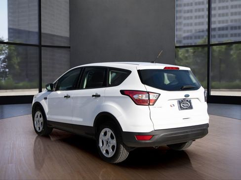 Used 2017 Ford Escape S image 3