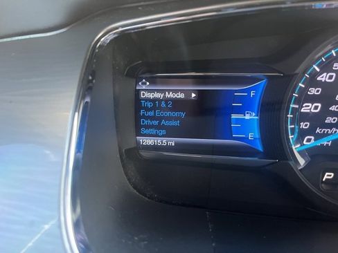 Used 2015 Ford Taurus SEL w/ Equipment Group 201A image 24