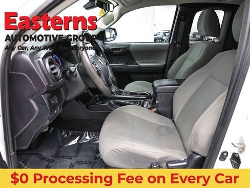 Used 2020 Toyota Tacoma SR RWD image 13