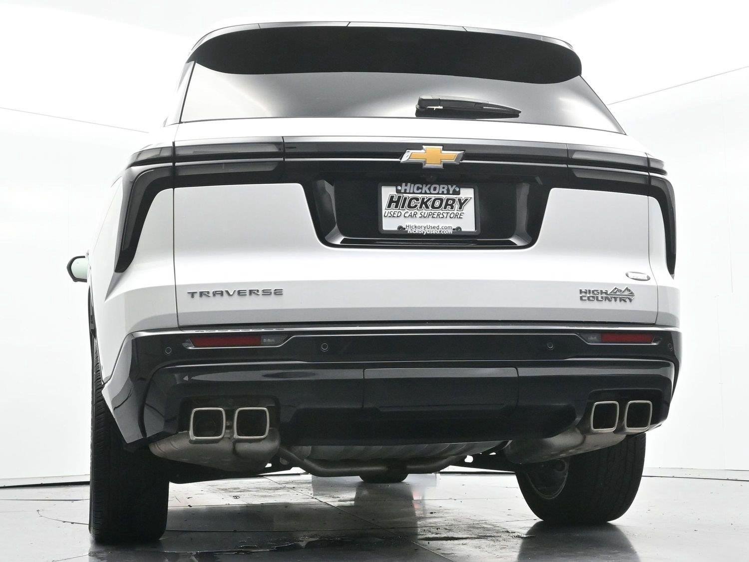 Used 2025 Chevrolet Traverse High Country FWD image 54