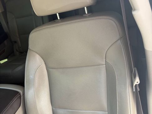 Used 2017 Chevrolet Suburban Premier RWD image 26