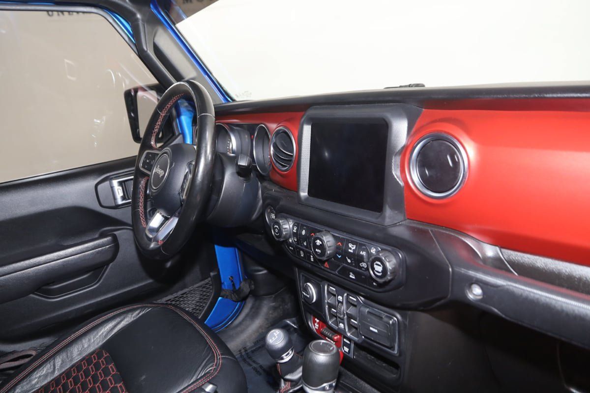 Used 2022 Jeep Gladiator Rubicon w/ Cold Weather Group AWD/4WD image 33