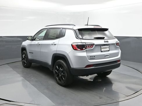 New 2026 Jeep Compass Latitude AWD/4WD image 5