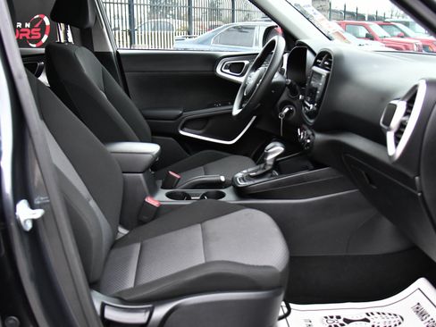 Used 2024 Kia Soul LX w/ Option Group 015 image 37