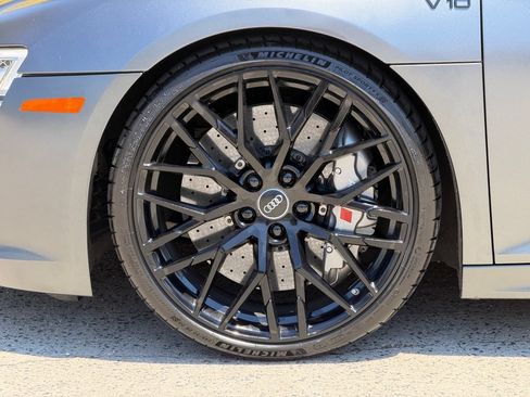 Used 2017 Audi R8 V10 plus AWD/4WD image 11