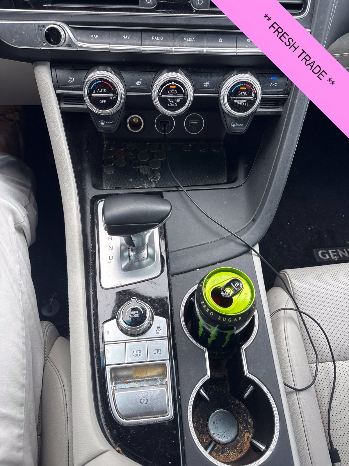 Used 2023 Genesis G70 2.0T RWD image 14