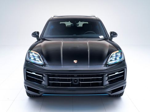 New 2026 Porsche Cayenne image 6