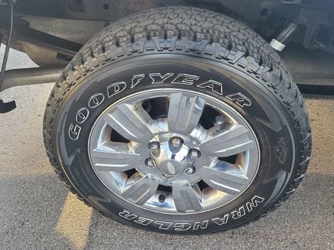 Used 2012 Ford F150 XLT w/ XLT Chrome Pkg RWD image 7