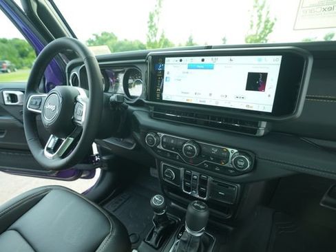 New 2026 Jeep Wrangler Unlimited Sahara AWD/4WD image 37