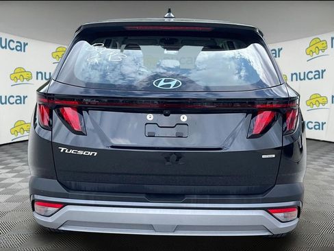 Used 2025 Hyundai Tucson SE AWD/4WD image 3