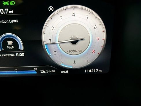 Used 2021 Hyundai Santa Fe SEL w/ Convenience + Premium Package image 2