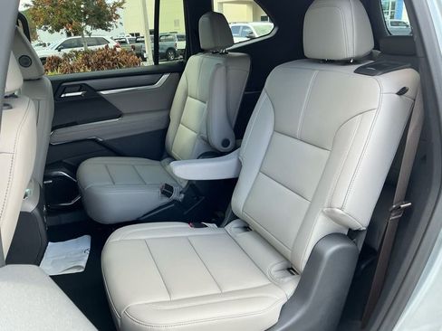 New 2026 GMC Acadia Elevation w/ Elevation Premium Package image 28