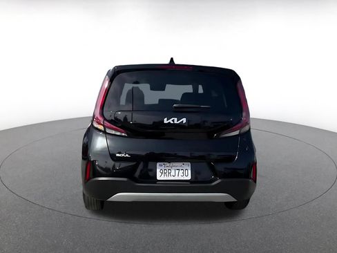 Used 2025 Kia Soul LX w/ LX Technology Package FWD image 12