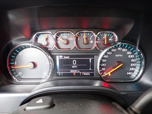 Used 2018 Chevrolet Silverado 1500 LT w/ All Star Edition image 29