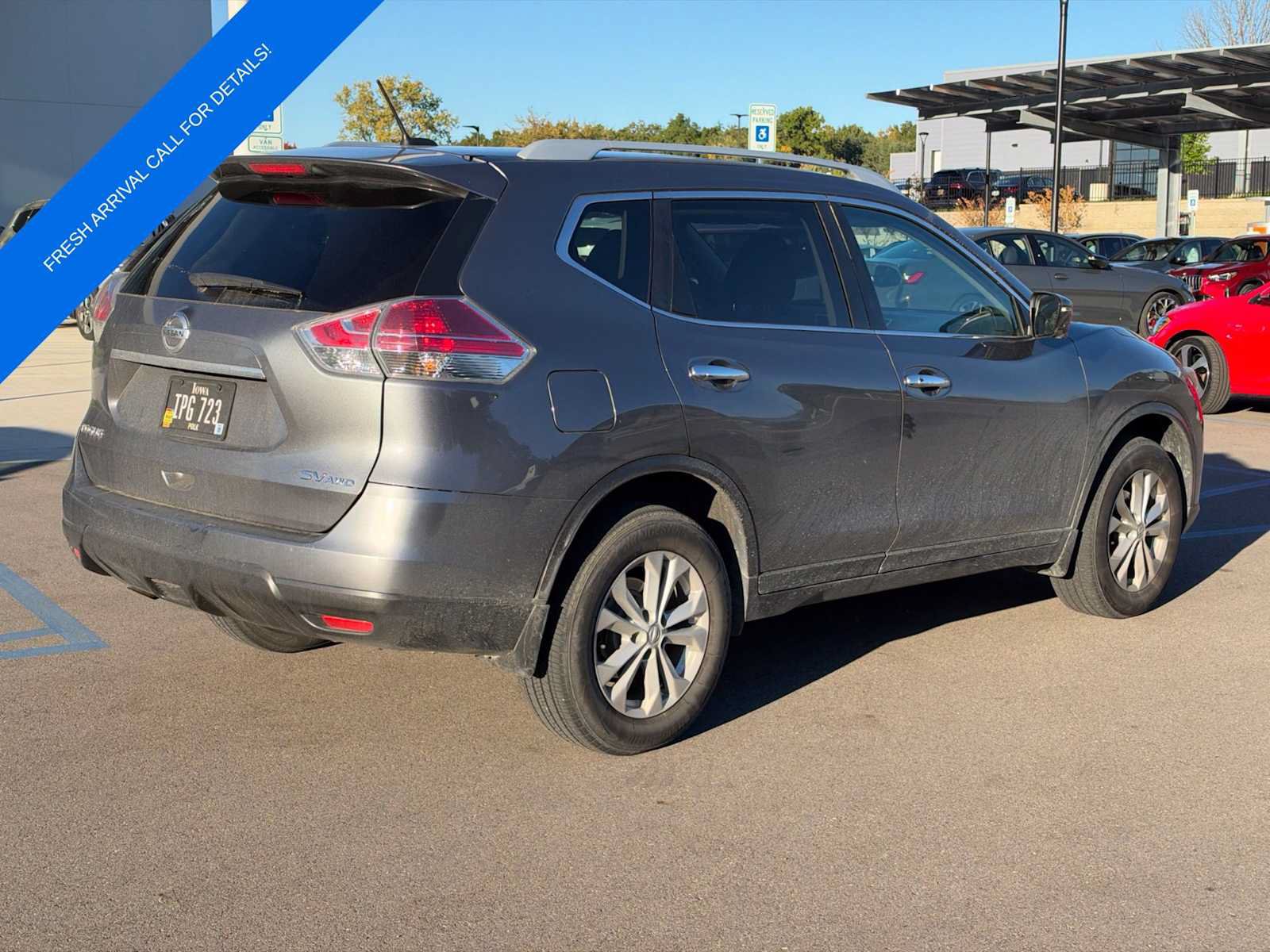 Used 2016 Nissan Rogue SV w/ SV Premium Package AWD/4WD image 4