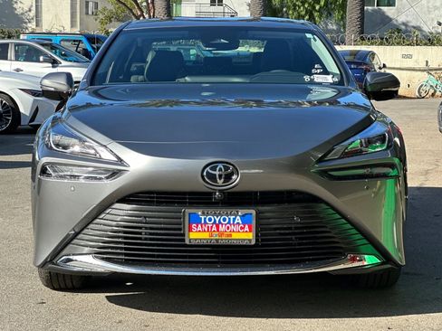 New 2026 Toyota Mirai RWD image 7
