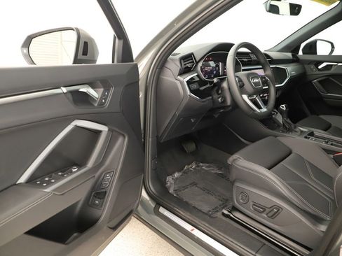 New 2025 Audi Q3 2.0T Premium image 14