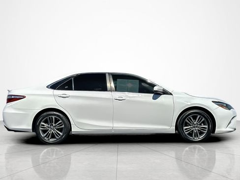 Certified 2016 Toyota Camry SE FWD image 6