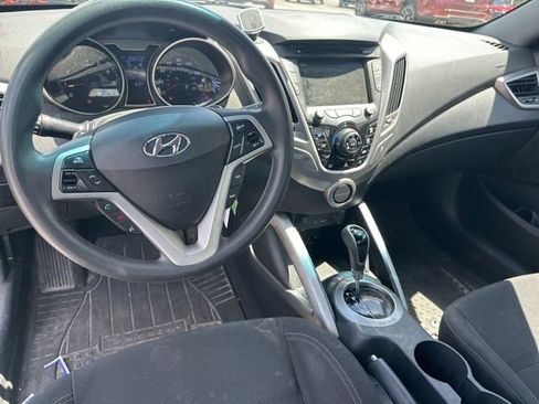 Used 2014 Hyundai Veloster FWD image 10