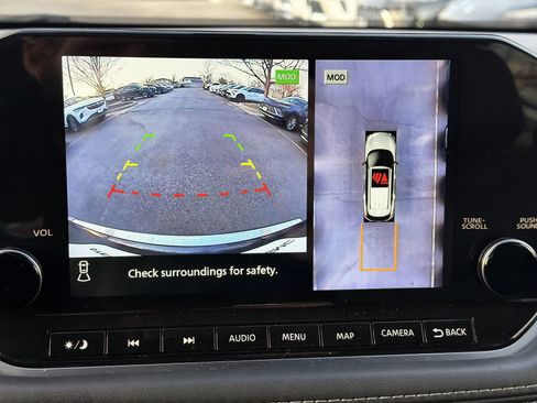 Used 2023 Nissan Rogue SL w/ SL Premium Package image 22