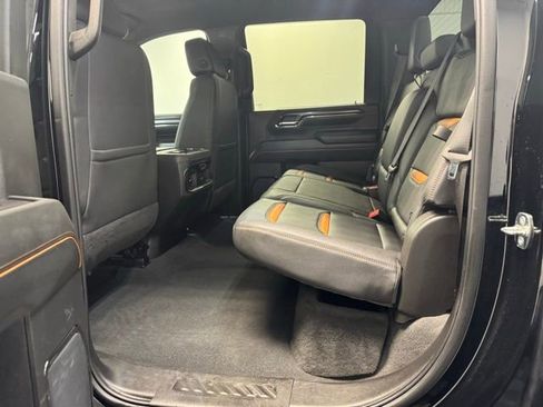Used 2024 GMC Sierra 2500 AT4 image 28