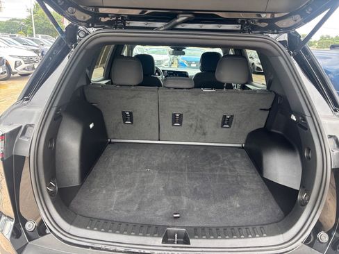 Used 2025 Chevrolet Equinox LT FWD image 32