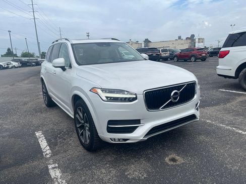 Used 2019 Volvo XC90 T5 Momentum FWD image 5