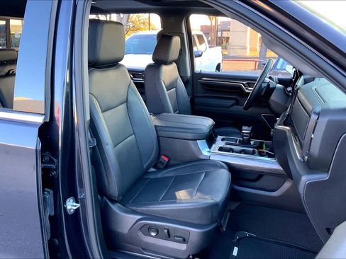 Used 2023 Chevrolet Silverado 1500 LTZ image 9