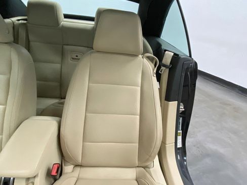 Used 2016 Volkswagen Eos Komfort FWD image 25