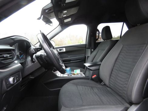 Used 2020 Ford Explorer XLT AWD/4WD image 10