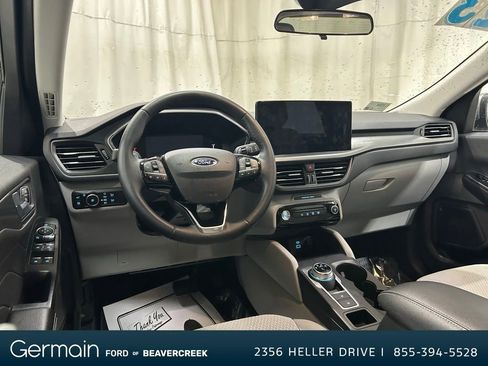 Used 2023 Ford Escape SE image 14