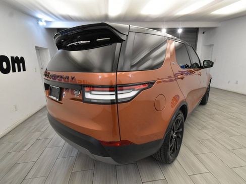 Used 2020 Land Rover Discovery SE AWD/4WD image 5