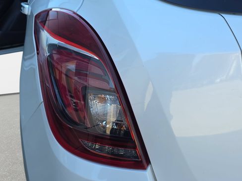 Used 2021 Buick Encore Preferred w/ Safety Package II FWD image 32