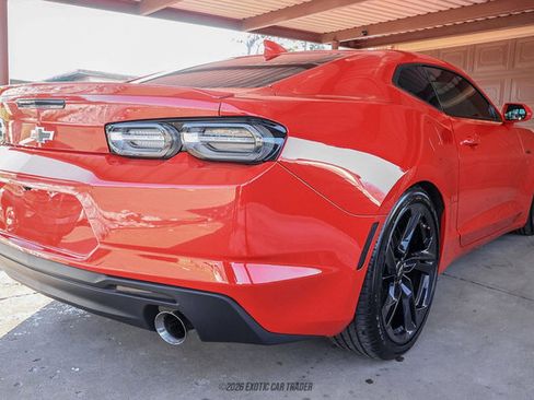 Used 2020 Chevrolet Camaro LT image 8