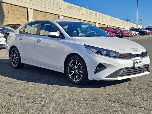 Certified 2023 Kia Forte LXS w/ LXS Technology Package image 3