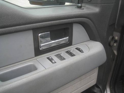 Used 2014 Ford F150 XLT w/ XLT Chrome Package AWD/4WD image 16