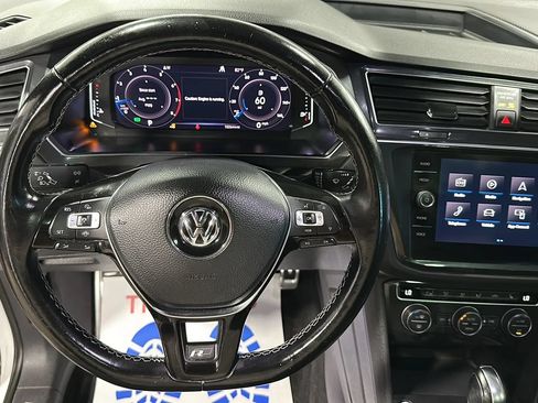 Used 2019 Volkswagen Tiguan SEL Premium R-Line w/ 3rd Row Seat Package AWD/4WD image 25