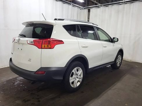 Used 2015 Toyota RAV4 LE AWD/4WD image 7
