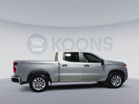 Used 2022 Chevrolet Silverado 1500 Custom AWD/4WD image 12