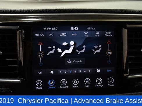 Used 2019 Chrysler Pacifica Touring Plus w/ Advanced Safetytec Group FWD image 21