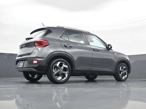 Certified 2024 Hyundai Venue SEL FWD image 25