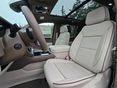 New 2026 GMC Yukon XL Denali w/ Denali Reserve Package image 59