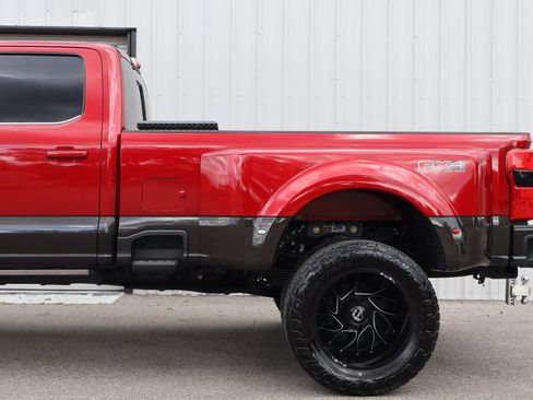 Used 2024 Ford F350 King Ranch w/ FX4 Off-Road Package AWD/4WD image 10